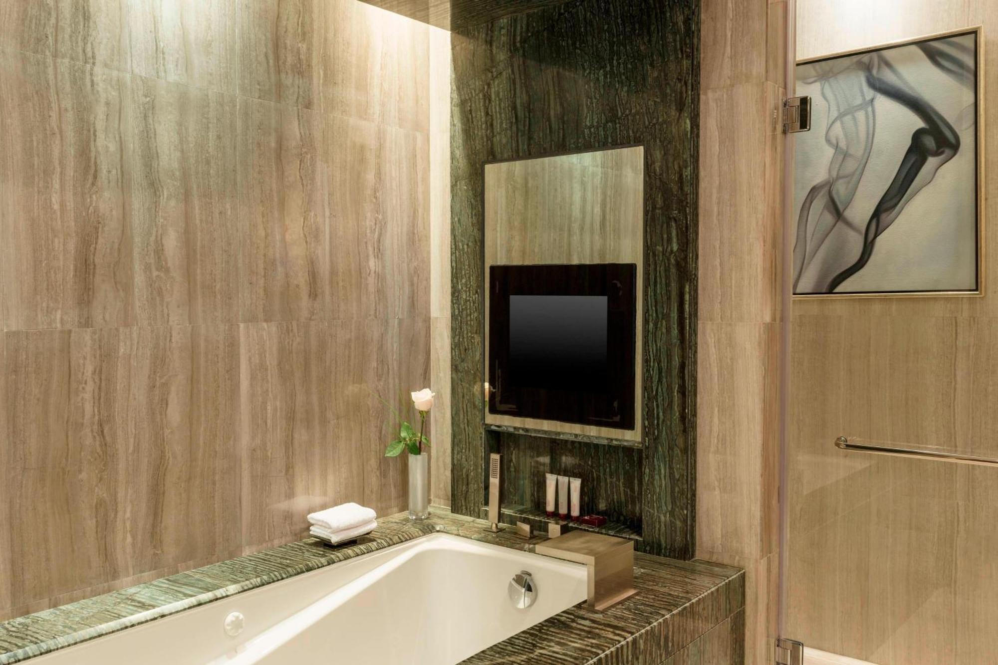 Le Meridien City Centre Bahrain Manama Exterior foto Bathroom